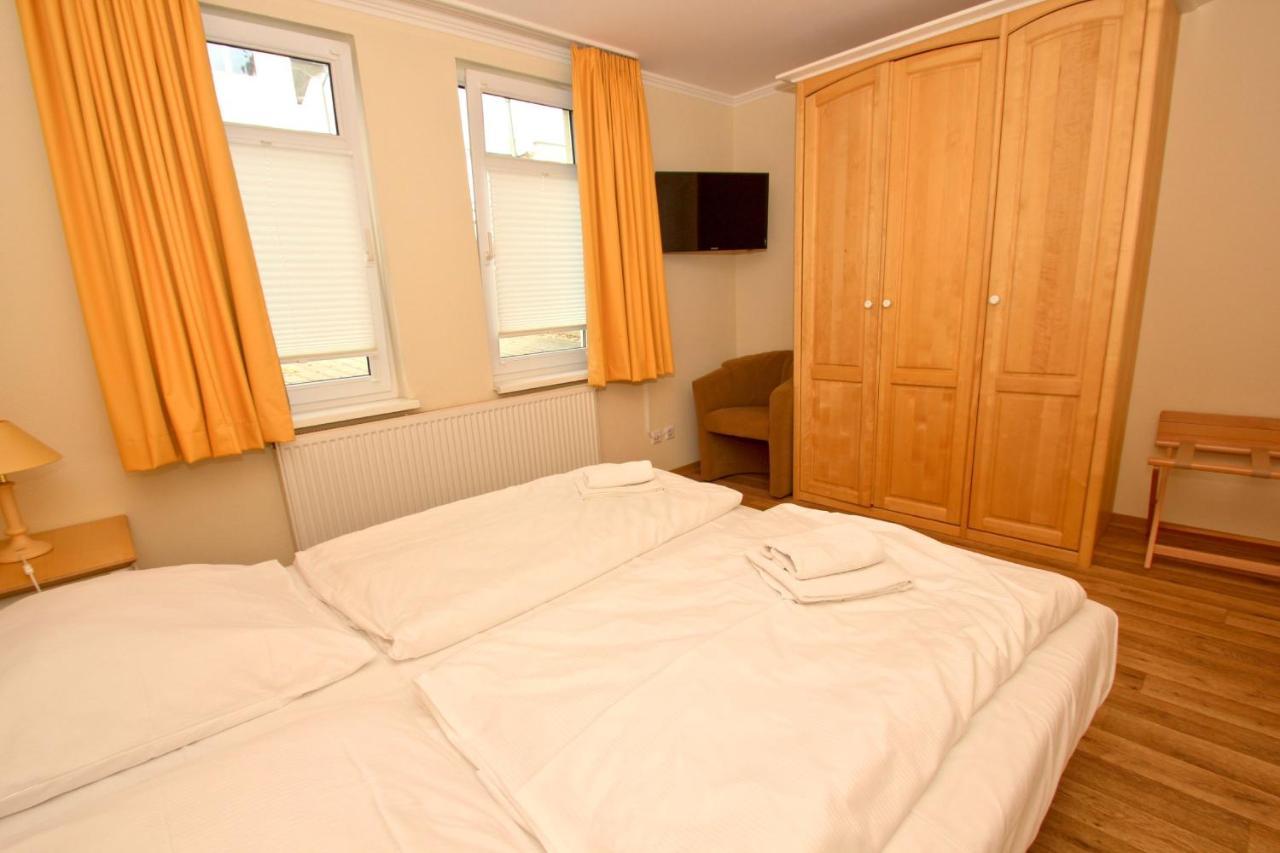 Mit Meerblick Und Balkon, Gratis Nutzung Vom Ahoi Erlebnisbad Und Sauna In Sellin - Meeresblick Fewo 35 Goehren (Ruegen) Exterior foto